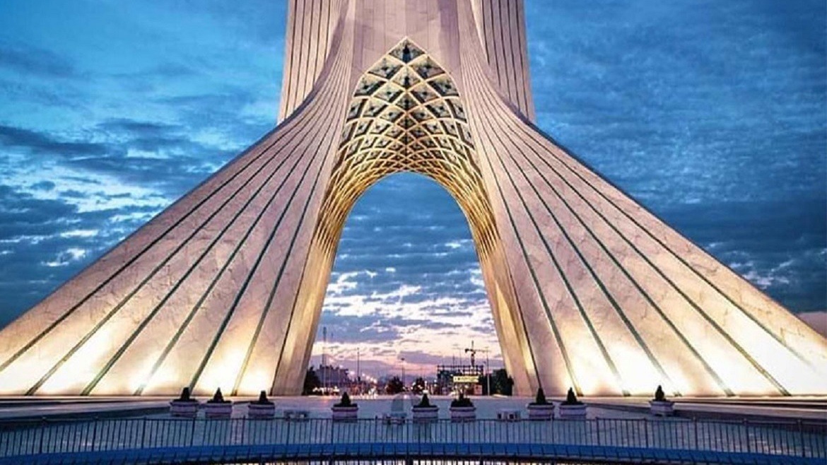 برج آزادی یکی از بهترین گزینه‌های تهران گردی